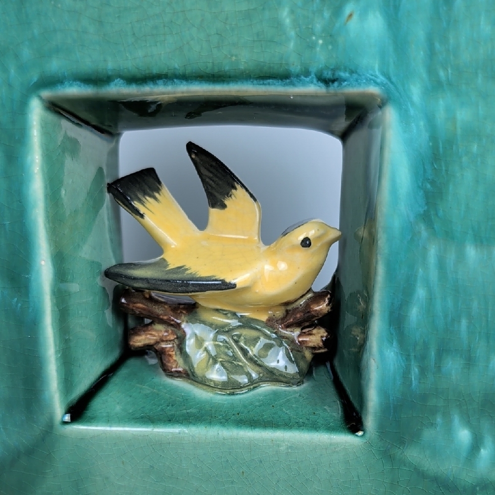 McCoy USA Green,Yellow Bird In Box Arcature Pottery, Vintage Mid Century Modern - Picture 3 of 10